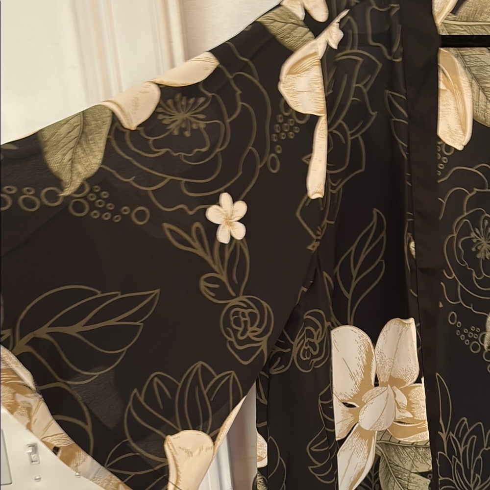 NWOT  medium lularoe  Black floral Kimono Cardigan - Picture 3 of 3